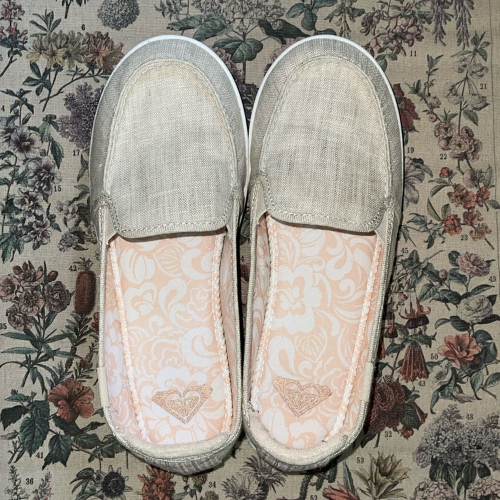 Brand new, ROXY slip ons! Size: 9 Women’s NWOT